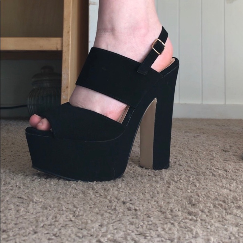 Soft matte chunky heels